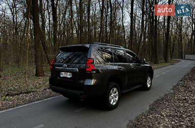 Внедорожник / Кроссовер Toyota Land Cruiser Prado 2022 в 