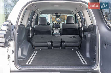 Внедорожник / Кроссовер Toyota Land Cruiser Prado 2022 в 