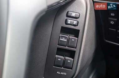 Внедорожник / Кроссовер Toyota Land Cruiser Prado 2022 в 