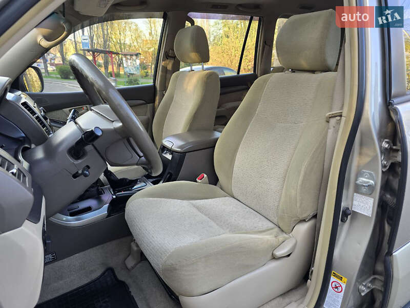 Внедорожник / Кроссовер Toyota Land Cruiser Prado 2004 в Киеве