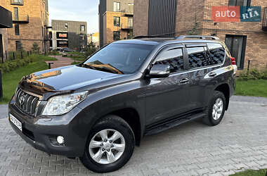 Внедорожник / Кроссовер Toyota Land Cruiser Prado 2014 в 