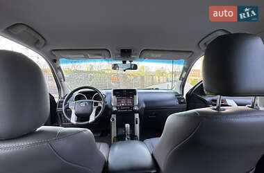 Внедорожник / Кроссовер Toyota Land Cruiser Prado 2014 в 
