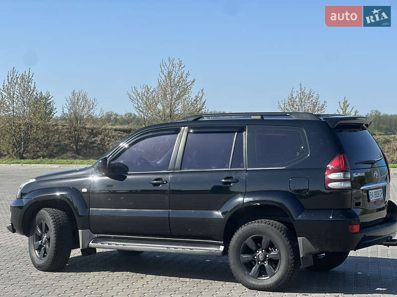 Позашляховик / Кросовер Toyota Land Cruiser Prado 2005 в Голованівську