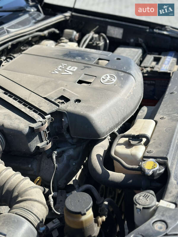 Позашляховик / Кросовер Toyota Land Cruiser Prado 2005 в Голованівську