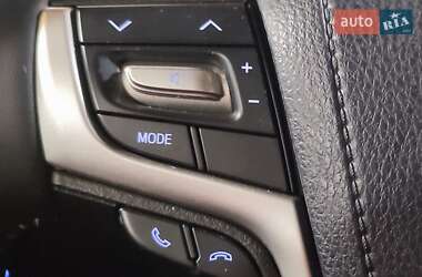 Внедорожник / Кроссовер Toyota Land Cruiser Prado 2019 в 