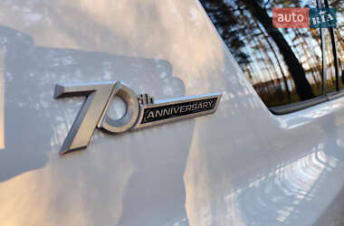 Внедорожник / Кроссовер Toyota Land Cruiser Prado 2021 в 