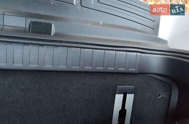 Внедорожник / Кроссовер Toyota Land Cruiser Prado 2021 в 