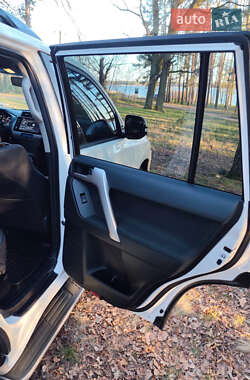 Внедорожник / Кроссовер Toyota Land Cruiser Prado 2021 в 