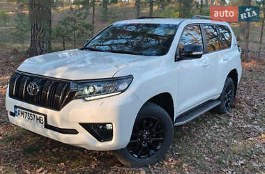 Внедорожник / Кроссовер Toyota Land Cruiser Prado 2021 в 