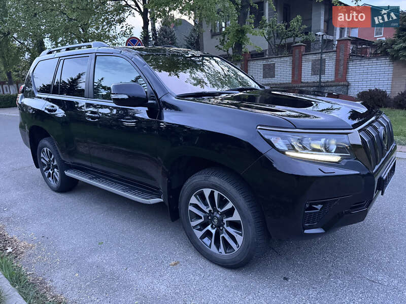 Внедорожник / Кроссовер Toyota Land Cruiser Prado 2022 в Киеве