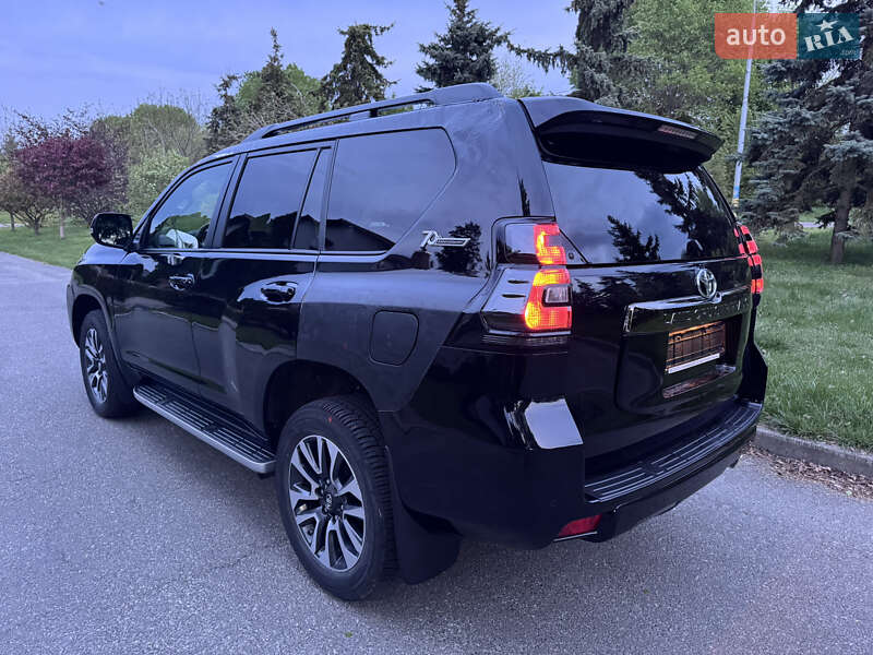 Внедорожник / Кроссовер Toyota Land Cruiser Prado 2022 в Киеве