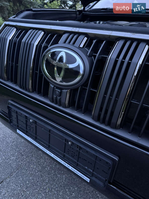 Внедорожник / Кроссовер Toyota Land Cruiser Prado 2022 в Киеве