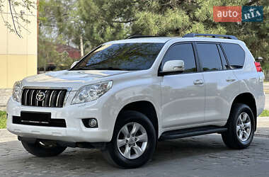 Внедорожник / Кроссовер Toyota Land Cruiser Prado 2013 в 