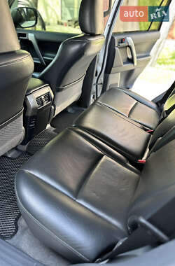 Внедорожник / Кроссовер Toyota Land Cruiser Prado 2013 в 