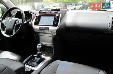 Внедорожник / Кроссовер Toyota Land Cruiser Prado 2018 в 