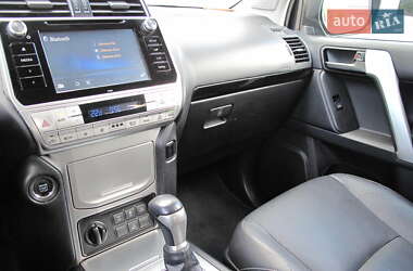 Внедорожник / Кроссовер Toyota Land Cruiser Prado 2018 в 