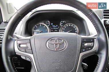 Внедорожник / Кроссовер Toyota Land Cruiser Prado 2018 в 