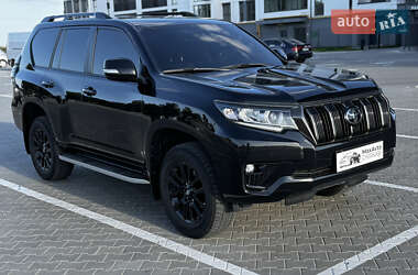 Внедорожник / Кроссовер Toyota Land Cruiser Prado 2021 в 