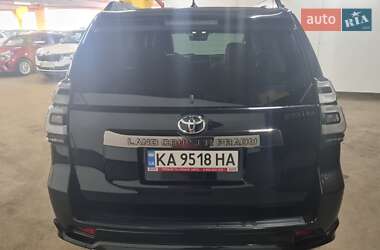 Позашляховик / Кросовер Toyota Land Cruiser Prado 2021 в 