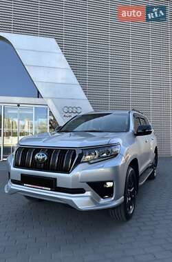 Внедорожник / Кроссовер Toyota Land Cruiser Prado 2020 в 