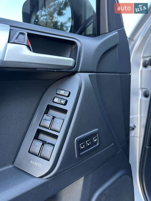 Внедорожник / Кроссовер Toyota Land Cruiser Prado 2020 в Киеве