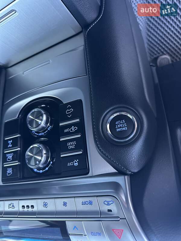 Внедорожник / Кроссовер Toyota Land Cruiser Prado 2020 в Киеве