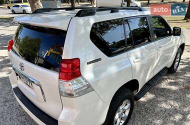 Toyota Land Cruiser Prado 2011