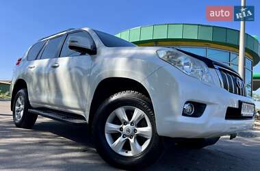 Позашляховик / Кросовер Toyota Land Cruiser Prado 2011 в 