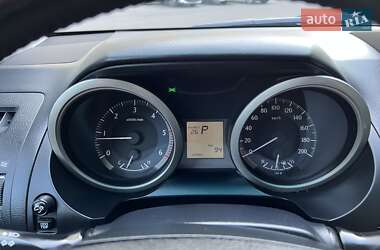 Позашляховик / Кросовер Toyota Land Cruiser Prado 2011 в 