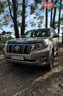 Внедорожник / Кроссовер Toyota Land Cruiser Prado 2018 в Киеве