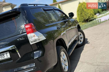 Внедорожник / Кроссовер Toyota Land Cruiser Prado 2011 в 