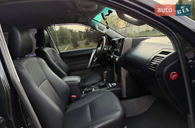 Внедорожник / Кроссовер Toyota Land Cruiser Prado 2011 в 