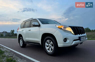 Внедорожник / Кроссовер Toyota Land Cruiser Prado 2013 в 