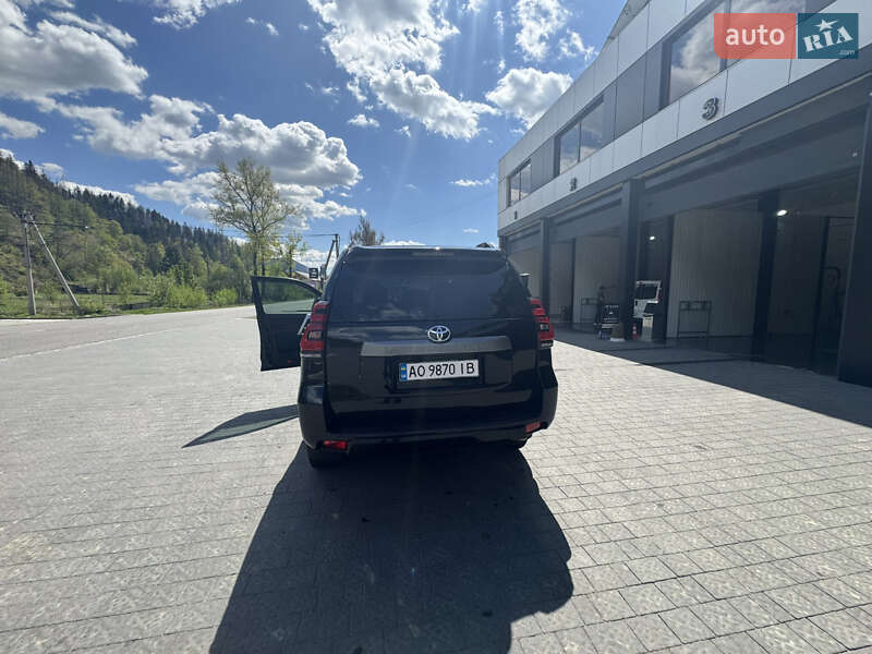 Внедорожник / Кроссовер Toyota Land Cruiser Prado 2019 в Межгорье фото 6 Внедорожник / Кроссовер Toyota Land Cruiser Prado 2019 в Межгорье