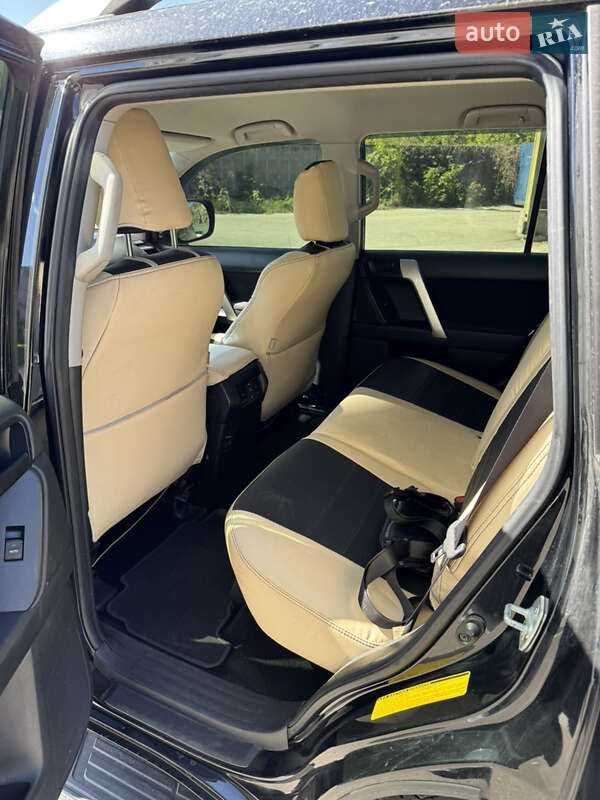 Внедорожник / Кроссовер Toyota Land Cruiser Prado 2019 в Киеве фото 5 Внедорожник / Кроссовер Toyota Land Cruiser Prado 2019 в Киеве
