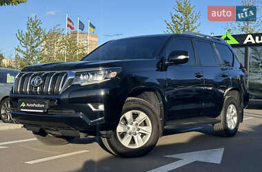 Внедорожник / Кроссовер Toyota Land Cruiser Prado 2019 в 