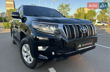 Внедорожник / Кроссовер Toyota Land Cruiser Prado 2019 в 