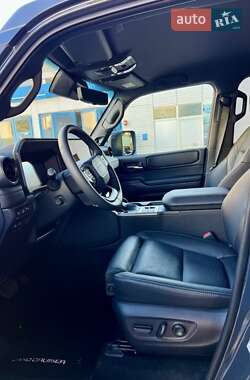 Внедорожник / Кроссовер Toyota Land Cruiser Prado 2024 в 