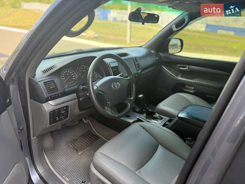 Позашляховик / Кросовер Toyota Land Cruiser Prado 2008 в Кривому Розі