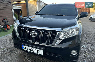 Позашляховик / Кросовер Toyota Land Cruiser Prado 2017 в 