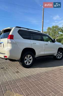 Внедорожник / Кроссовер Toyota Land Cruiser Prado 2010 в 