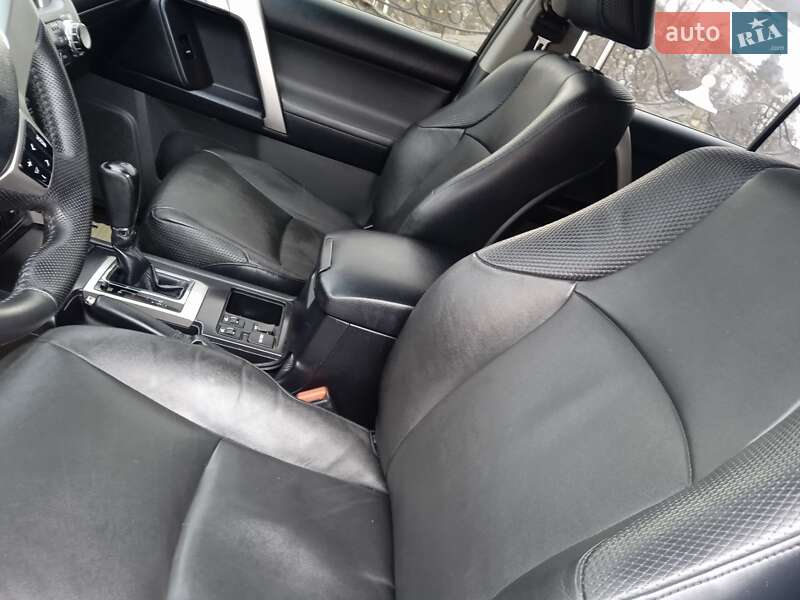 Внедорожник / Кроссовер Toyota Land Cruiser Prado 2012 в Ивано-Франковске