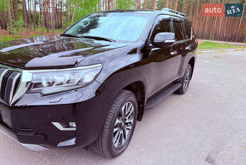 Позашляховик / Кросовер Toyota Land Cruiser Prado 2022 в Ірпені