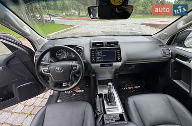 Внедорожник / Кроссовер Toyota Land Cruiser Prado 2022 в 