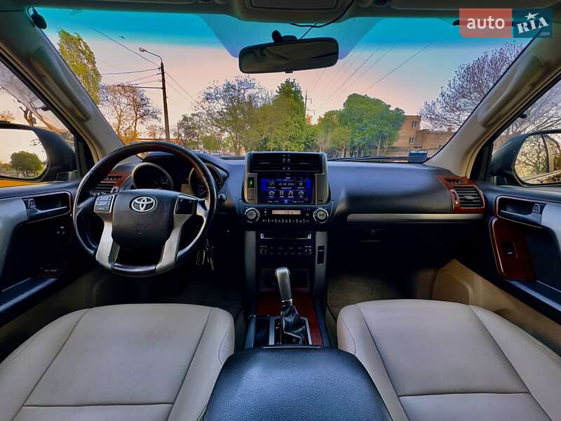 Позашляховик / Кросовер Toyota Land Cruiser Prado 2010 в Одесі
