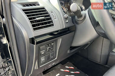 Внедорожник / Кроссовер Toyota Land Cruiser Prado 2022 в 