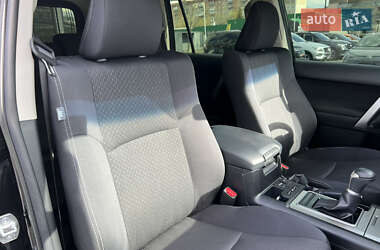 Внедорожник / Кроссовер Toyota Land Cruiser Prado 2022 в 
