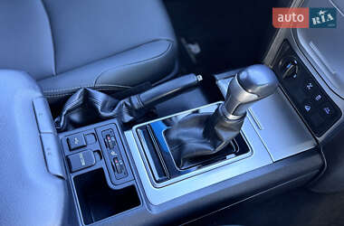 Внедорожник / Кроссовер Toyota Land Cruiser Prado 2021 в 