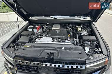Внедорожник / Кроссовер Toyota Land Cruiser Prado 2025 в 
