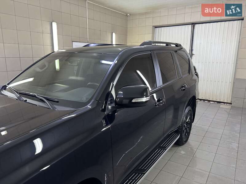 Позашляховик / Кросовер Toyota Land Cruiser Prado 2022 в Умані